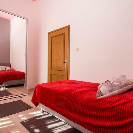Emanuel Apartman PUY 외부 사진