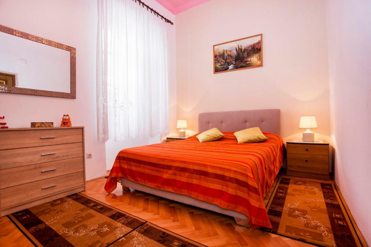 Emanuel Apartman PUY 외부 사진