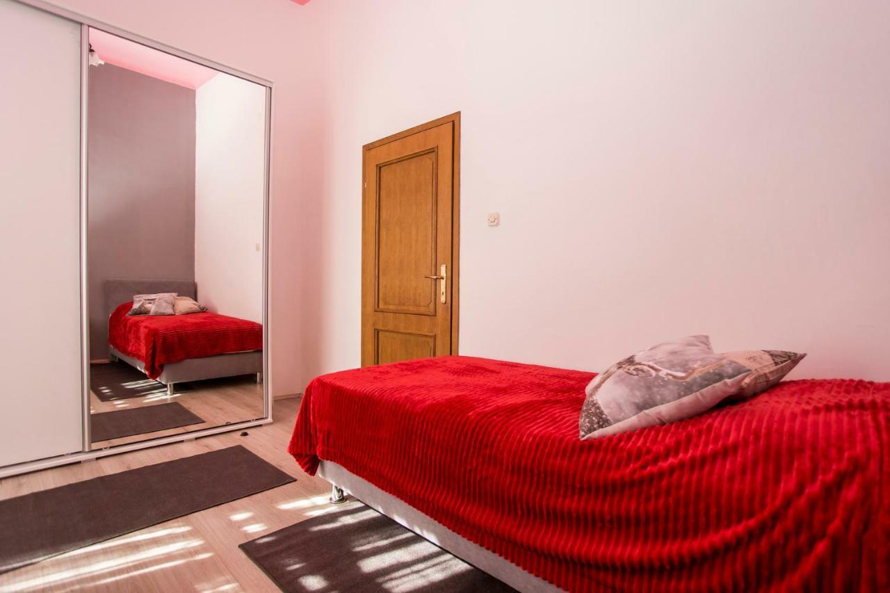 Emanuel Apartman PUY 외부 사진