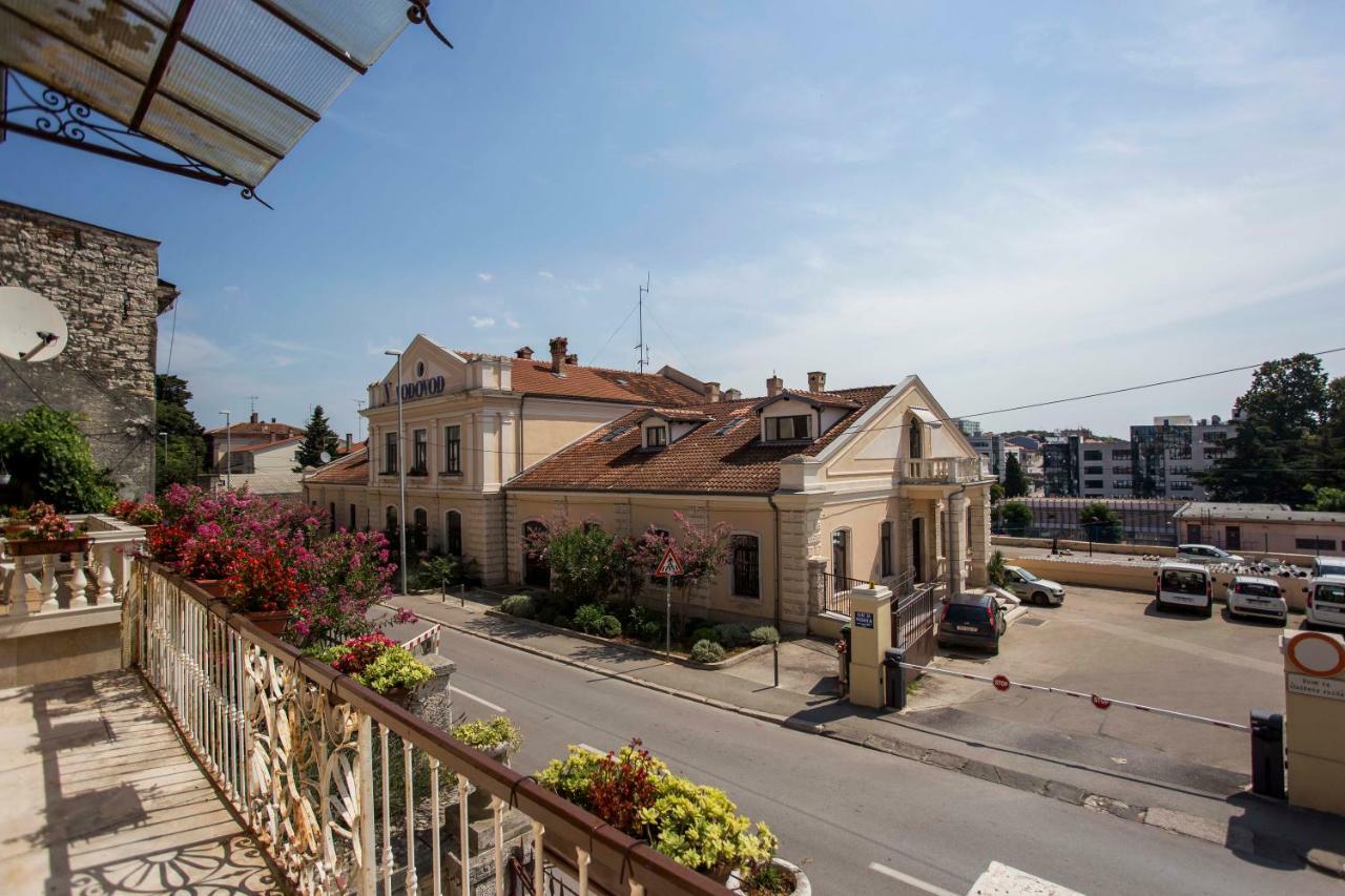 Emanuel Apartman PUY 외부 사진