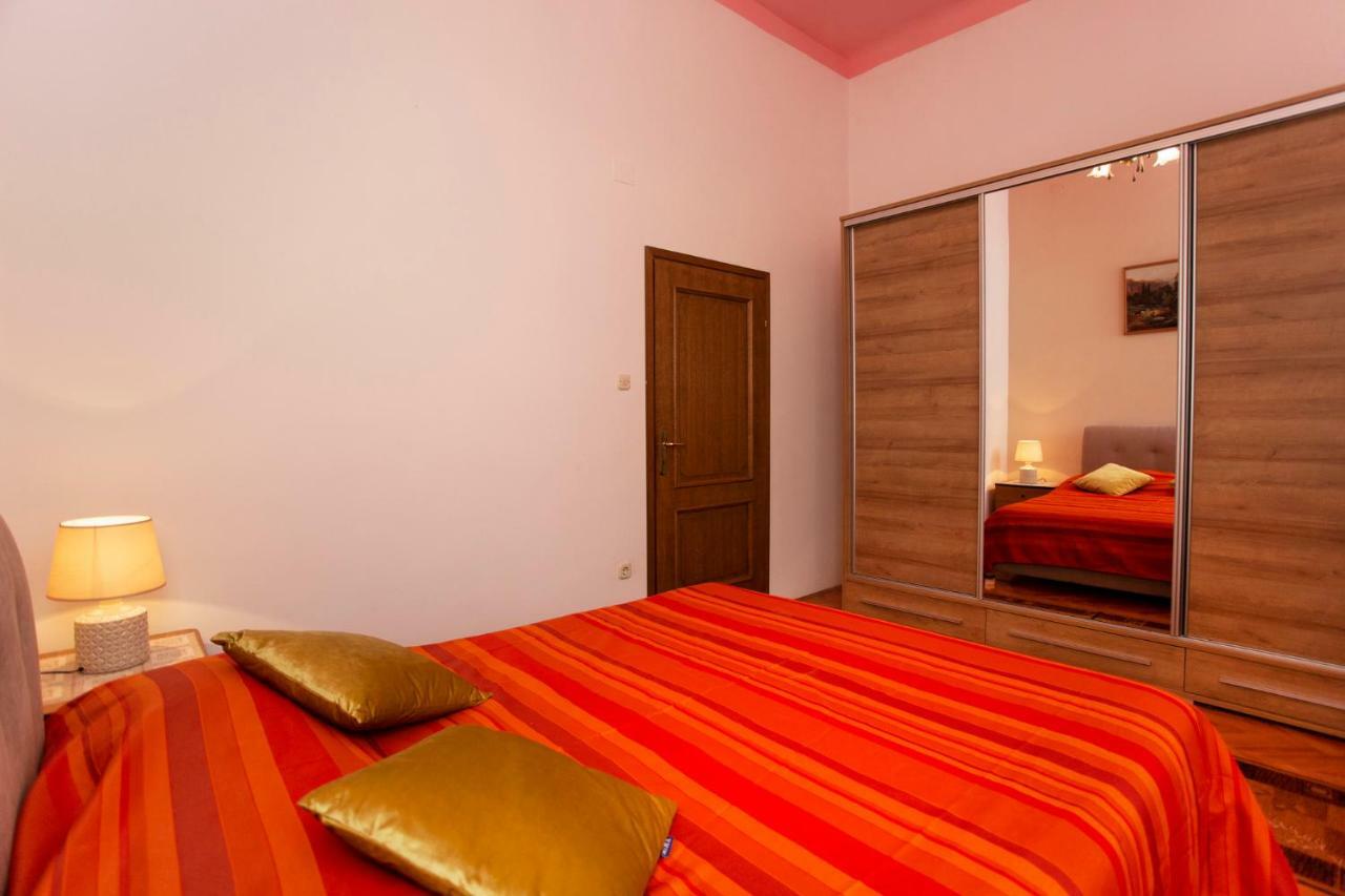 Emanuel Apartman PUY 외부 사진