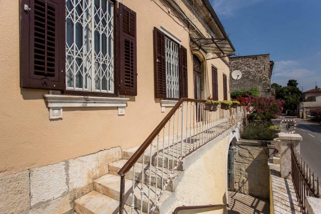 Emanuel Apartman PUY 외부 사진