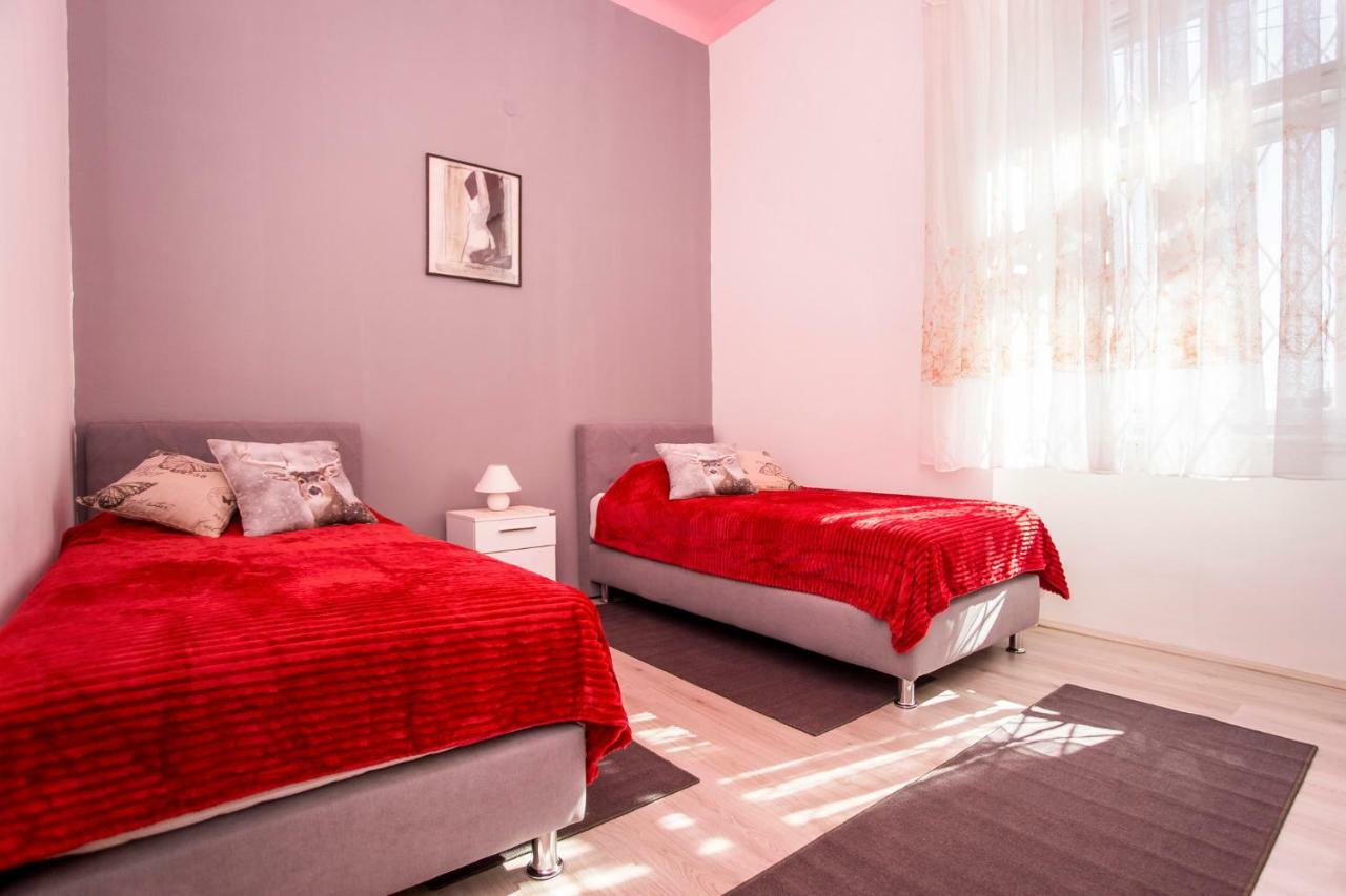 Emanuel Apartman PUY 외부 사진