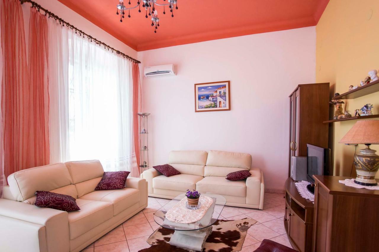 Emanuel Apartman PUY 외부 사진